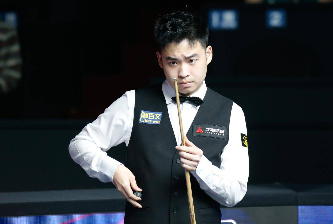 两位球员各 两位球员各