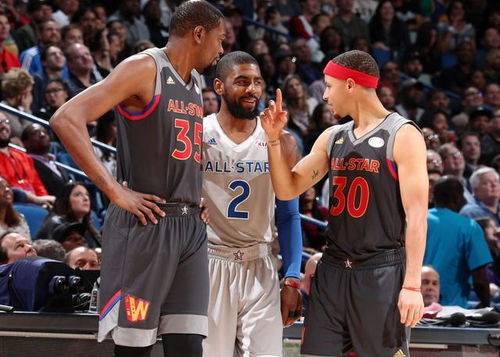 雪的同时促 雪的同时促