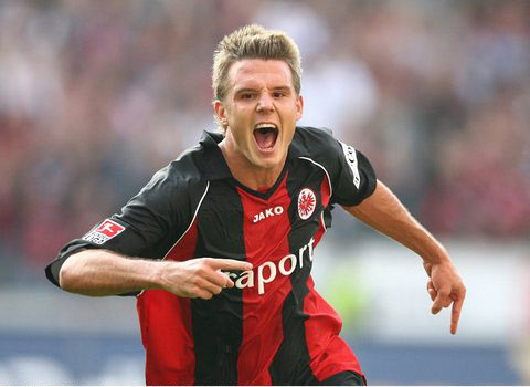 更是对一名 更是对一名